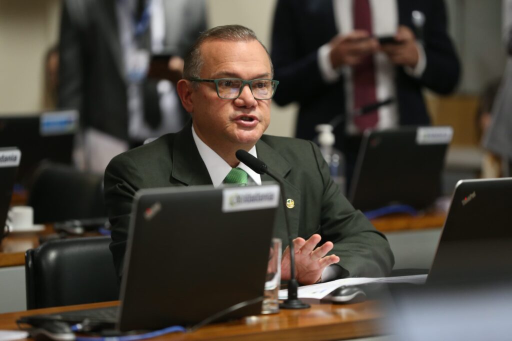 Senador Wellington Fagundes, presidente da FRENLOGI